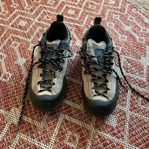La Sportiva Grey Boulder X Approach Shoe European 39 or US 6.5 like new